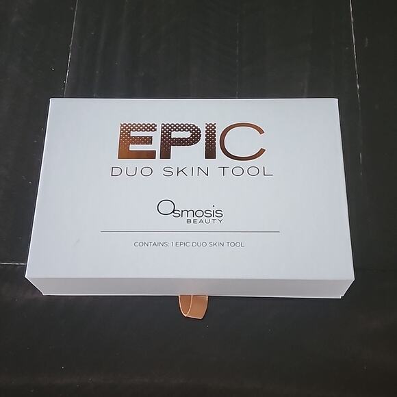 OSMOSIS + BEAUTY Duo Skin Tool Gua Sha With Epic Roller Skincare Tool Rose Gold - Picture 1 of 7
